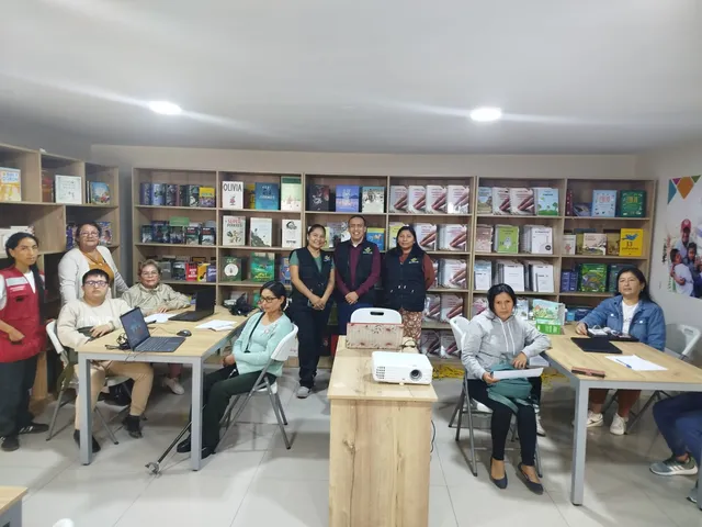 Educación emprendedora en taller presencial